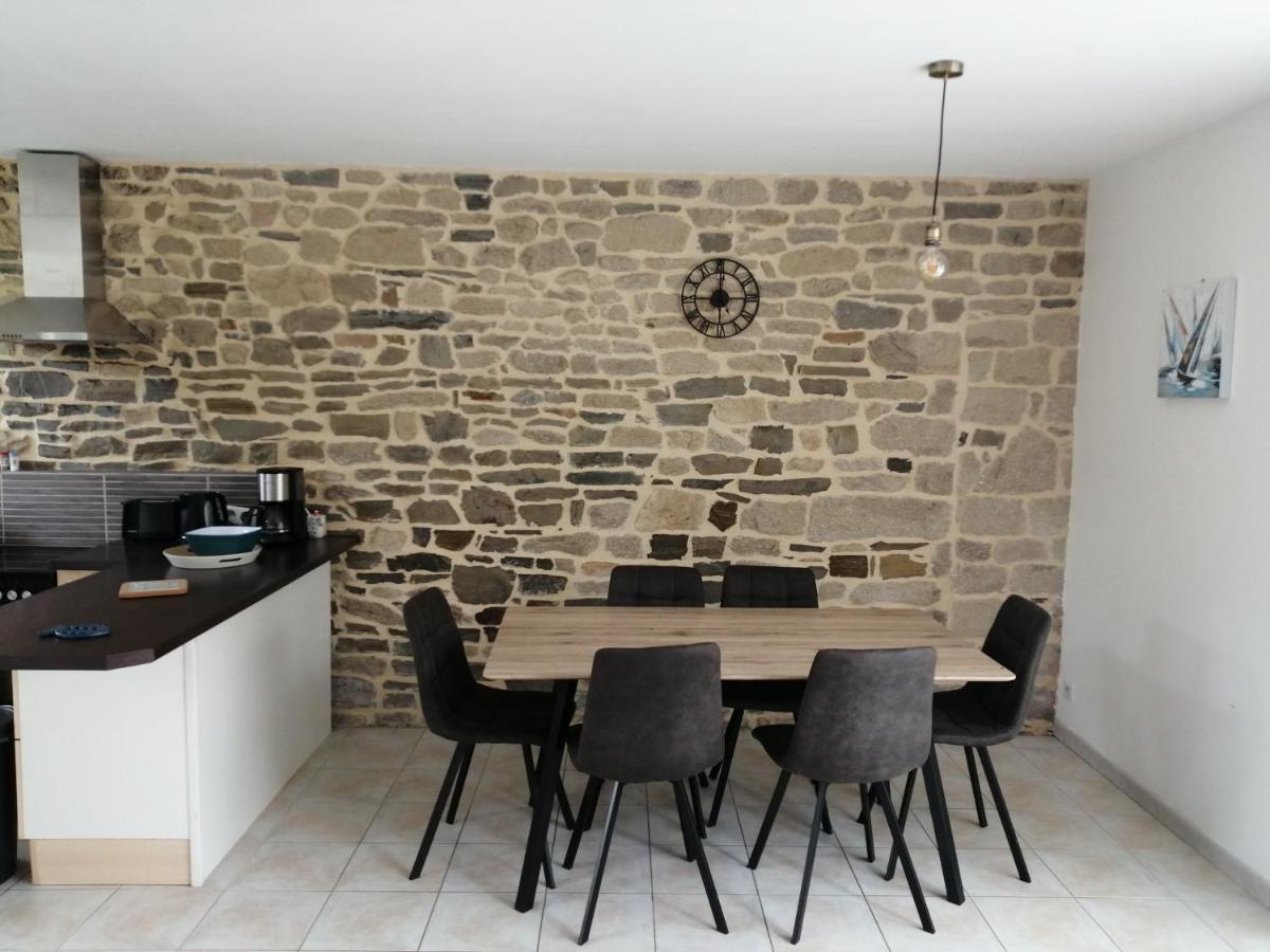 Maison Jullouville Au Calme Esterno foto